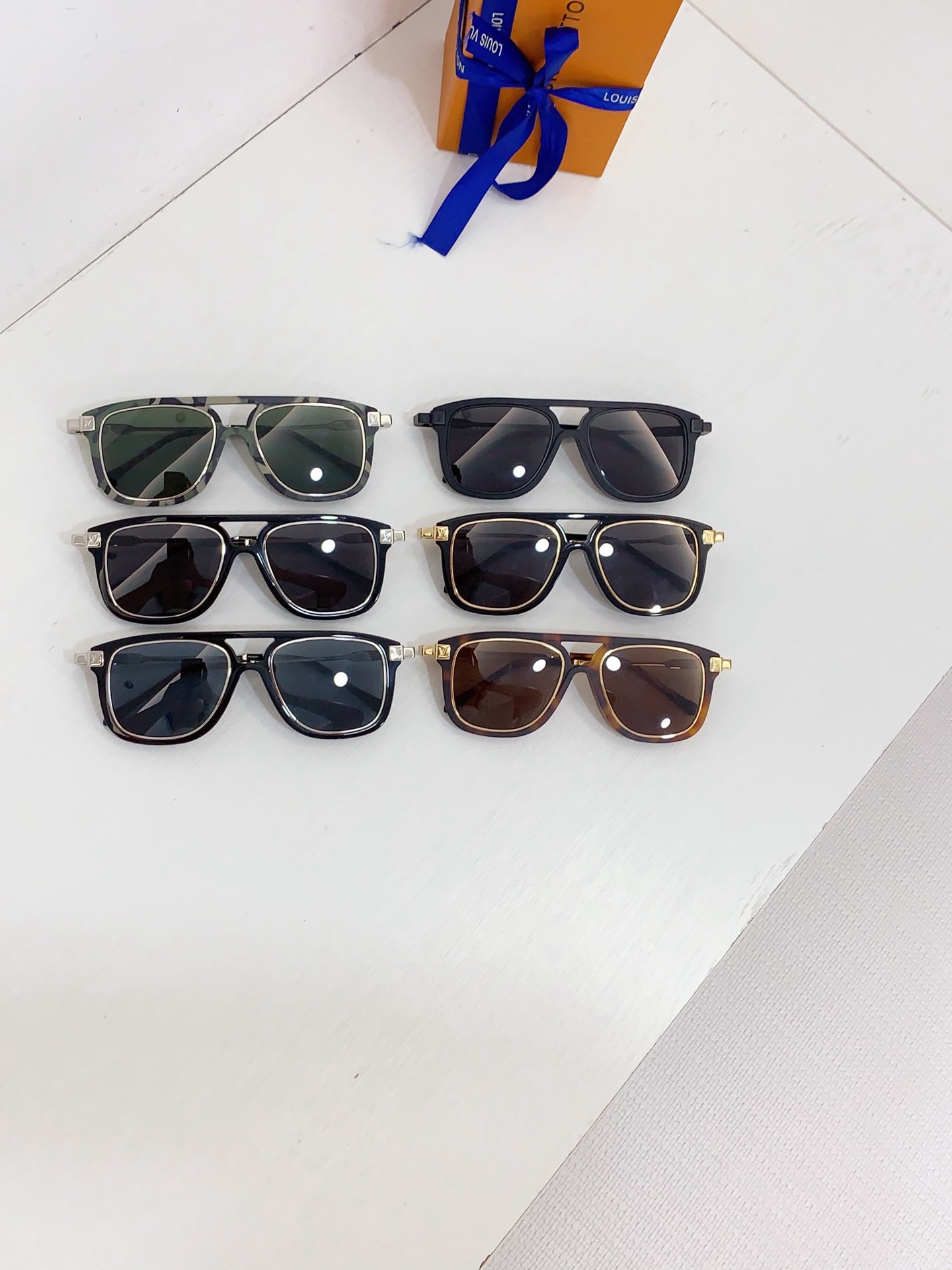 L*ouis V*uitton Glasses