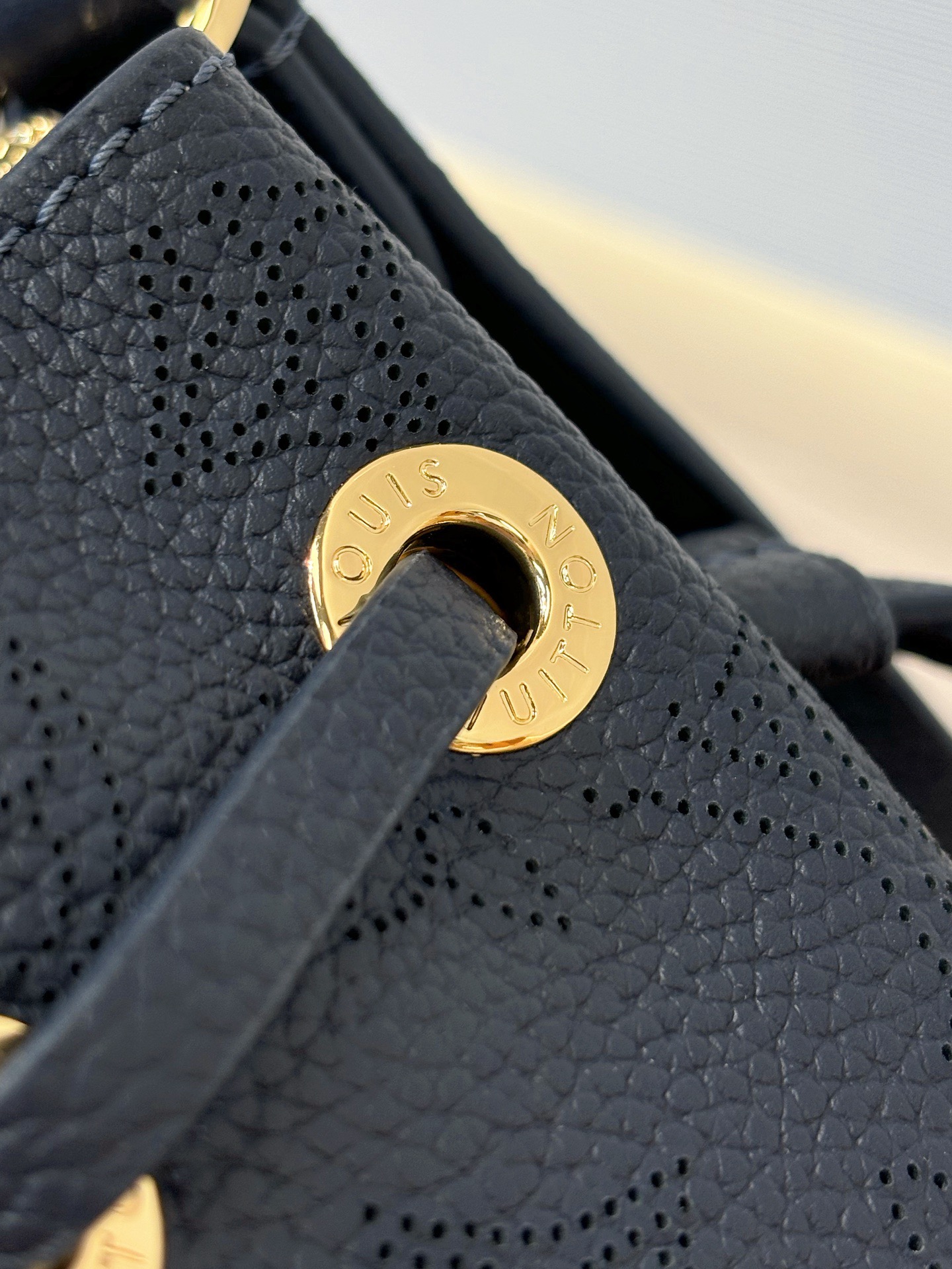 L*ouis V*uitton Top Bag