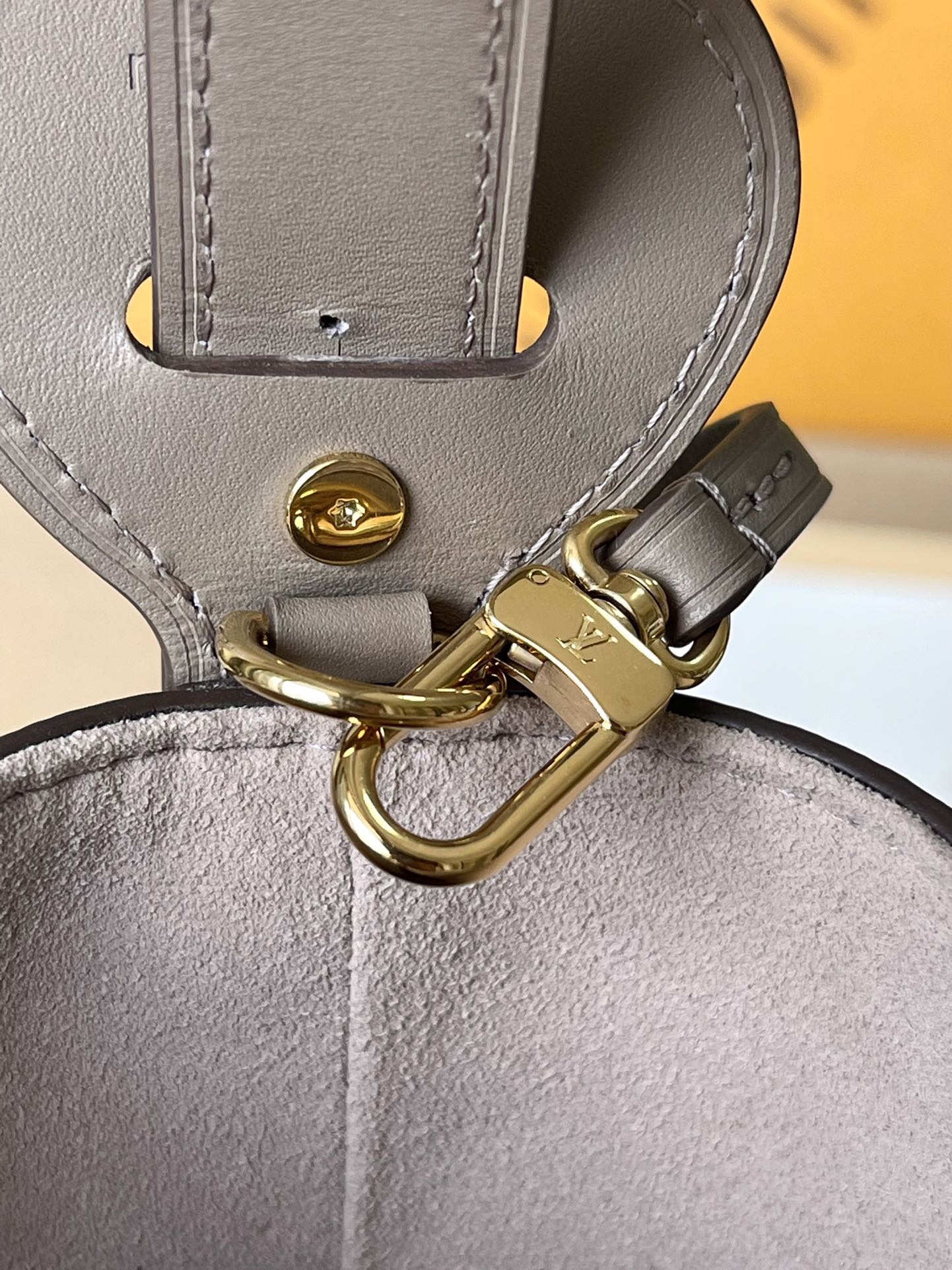 L*ouis V*uitton Top Bag