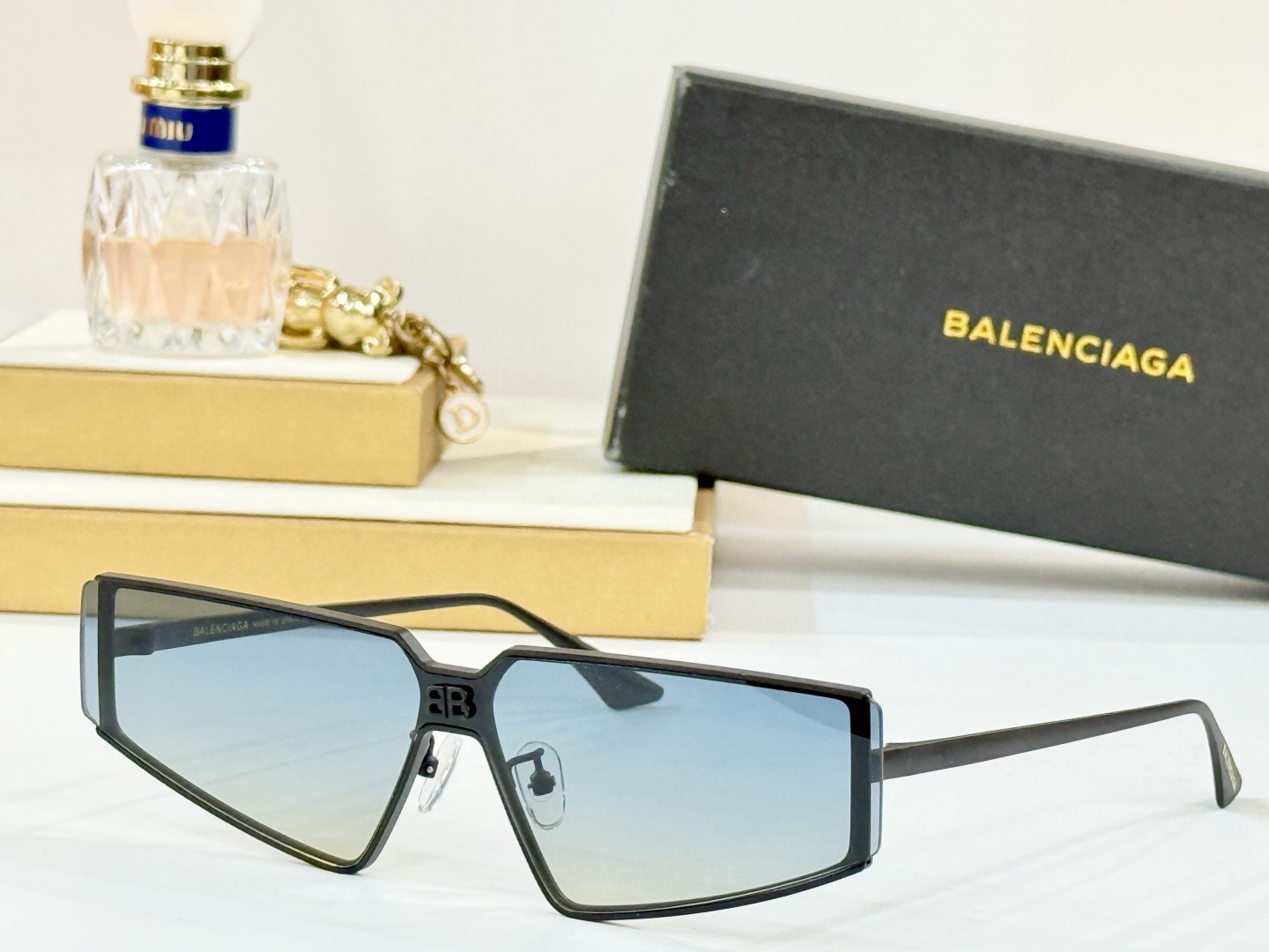 Top Quality B*alenciaga Glasses