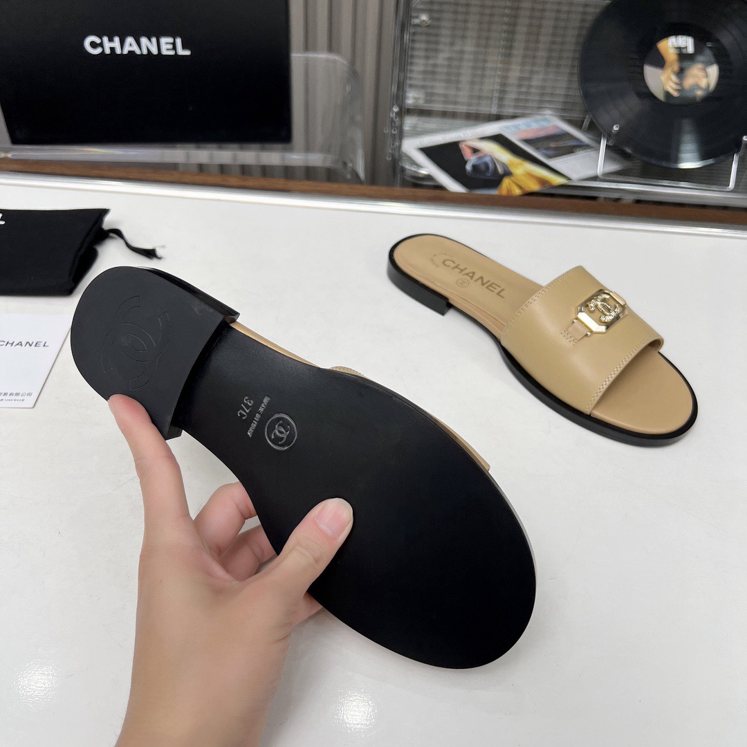 Women Top Quality C*hanel shoes