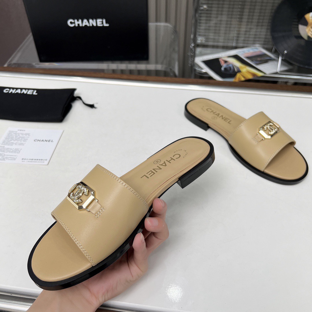 Women Top Quality C*hanel shoes