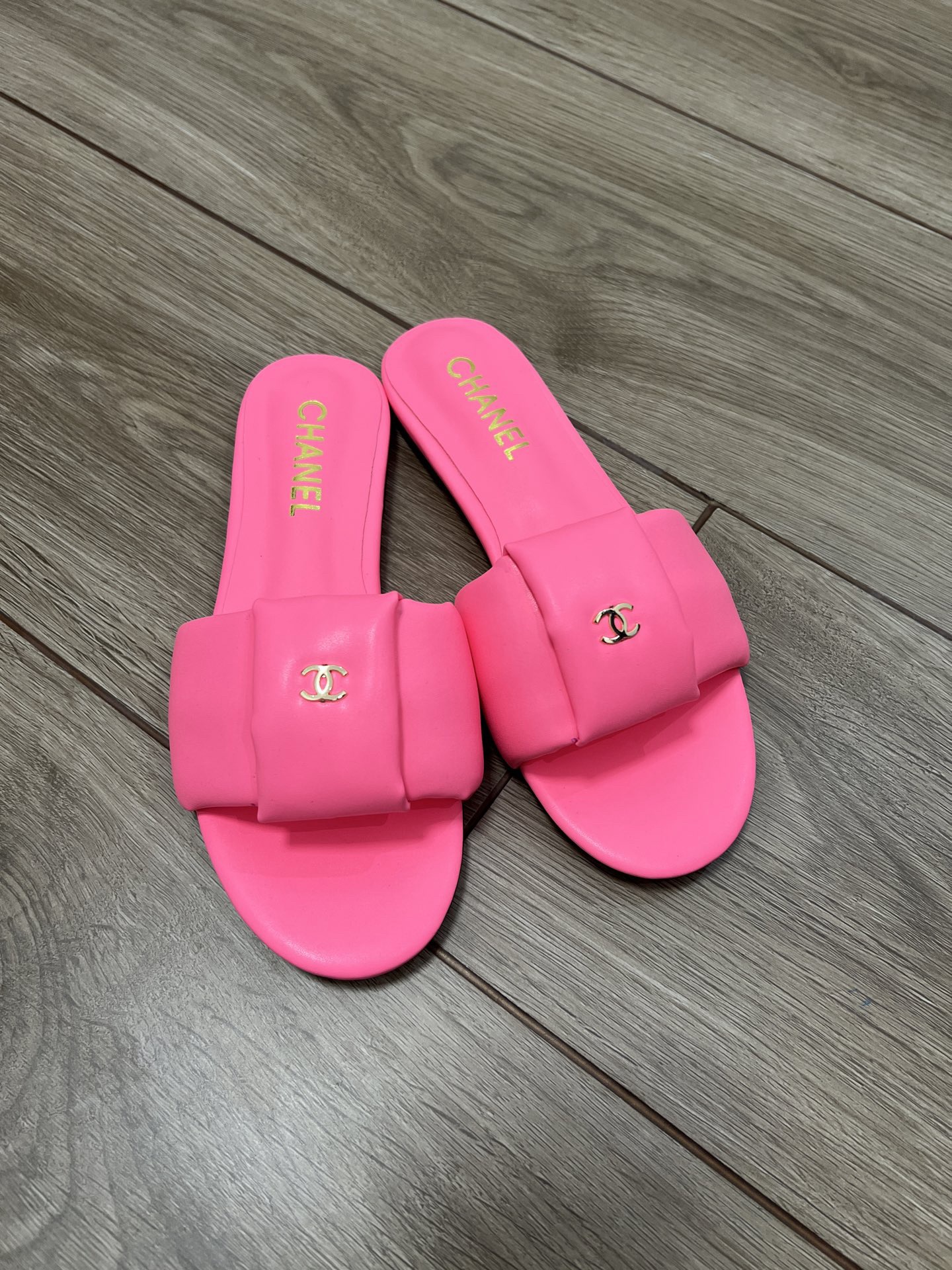 Women Top Quality C*hanel shoes