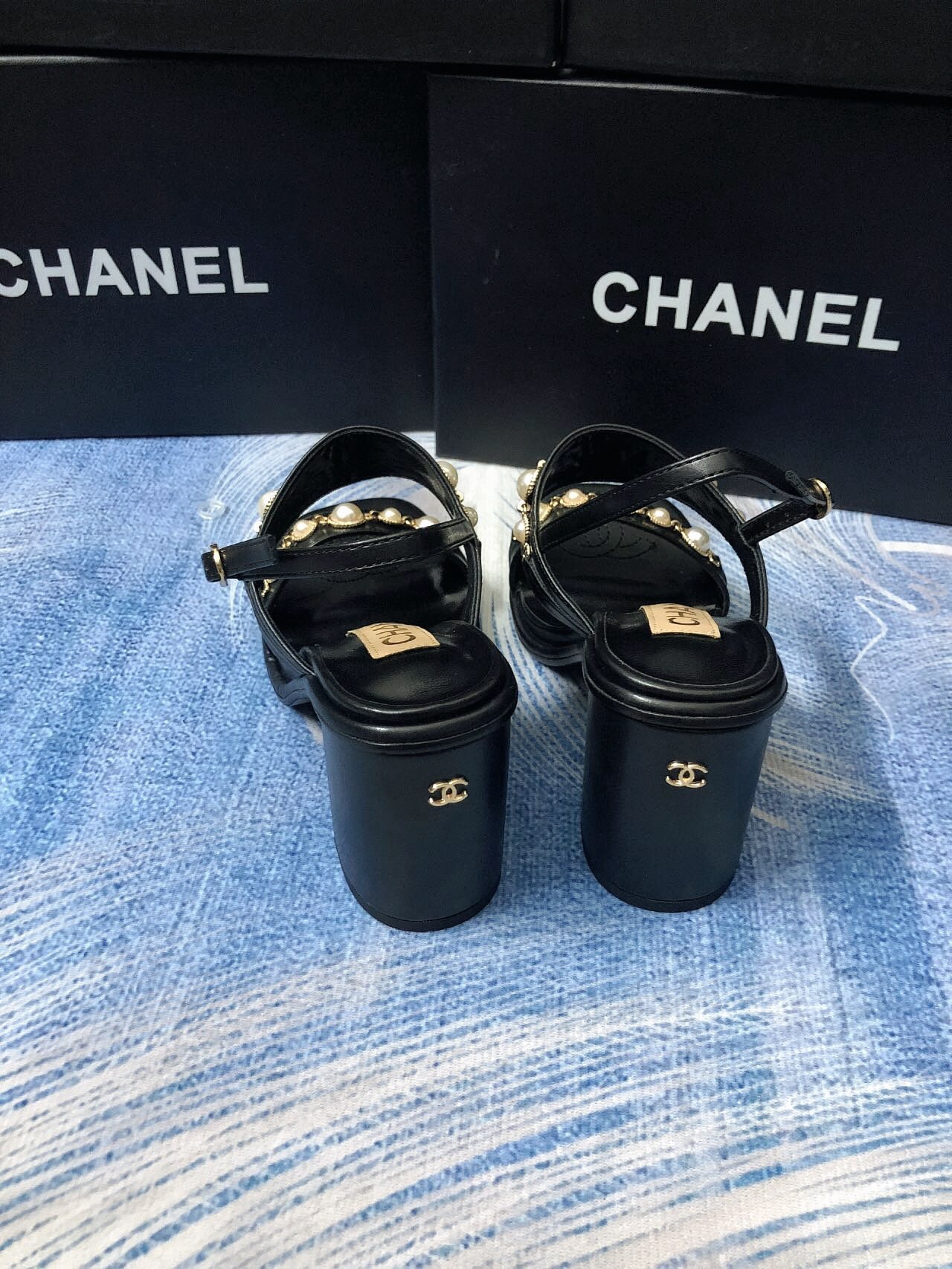 Women Top Quality C*hanel shoes