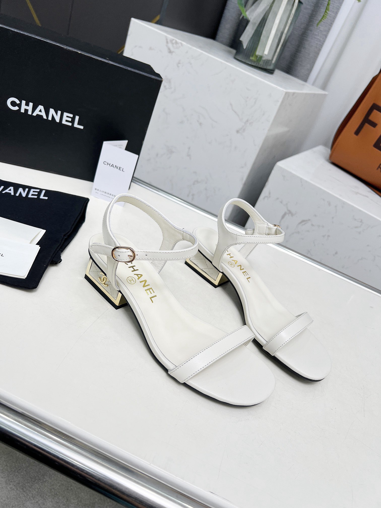 Women Top Quality C*hanel shoes