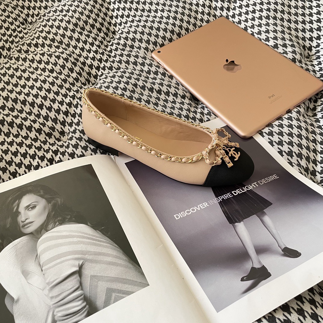 Women Top Quality C*hanel shoes