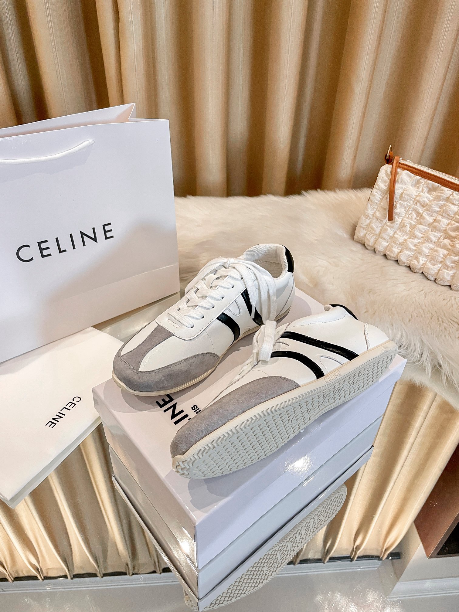 Women Top Quality C*eline shoes