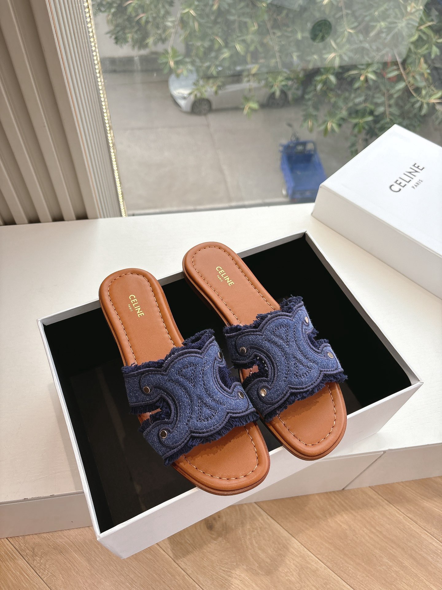 Women Top Quality C*eline shoes