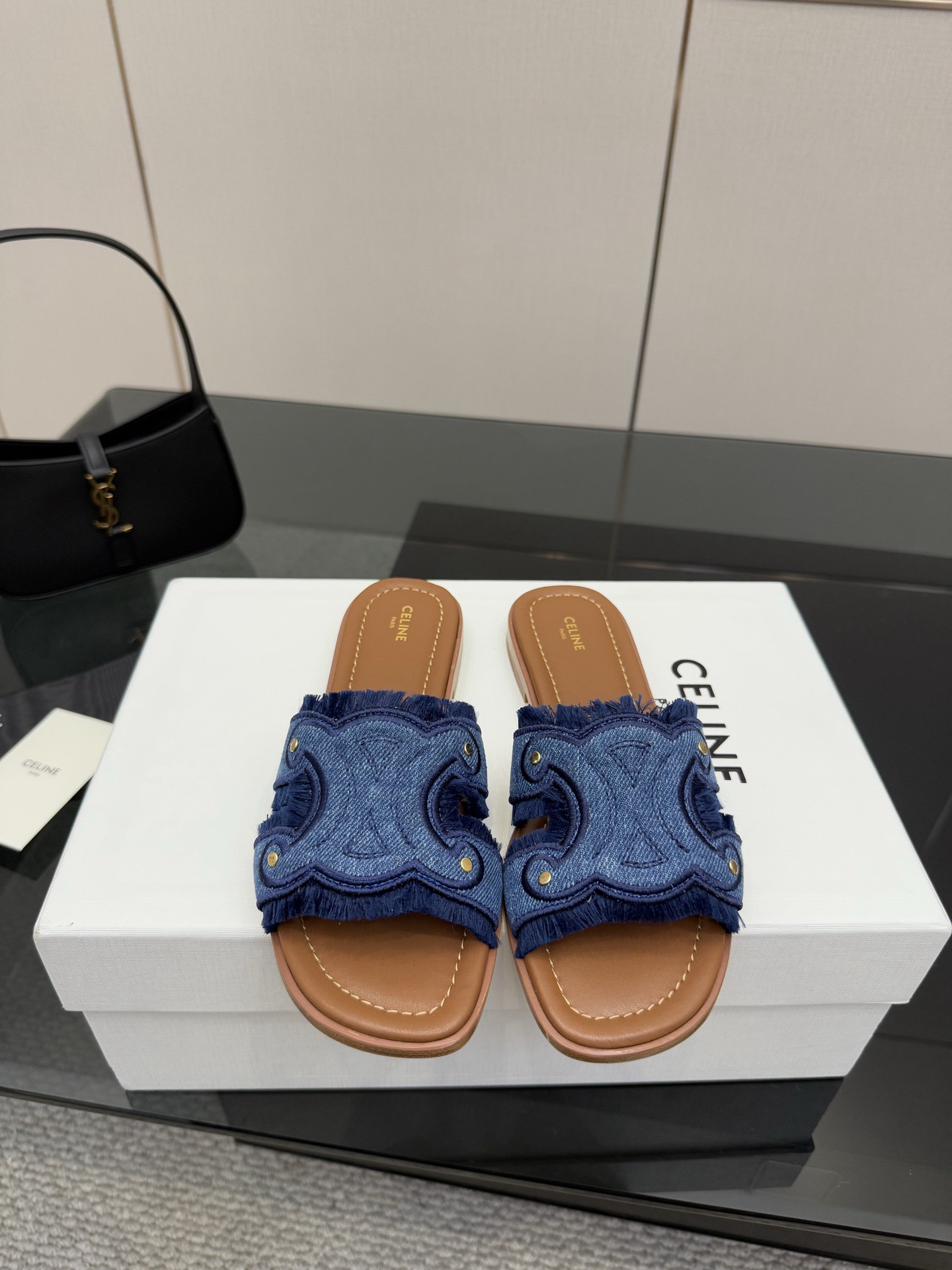 Women Top Quality C*eline shoes