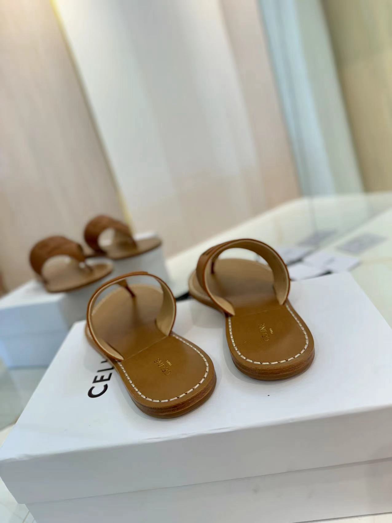 Women Top Quality C*eline shoes