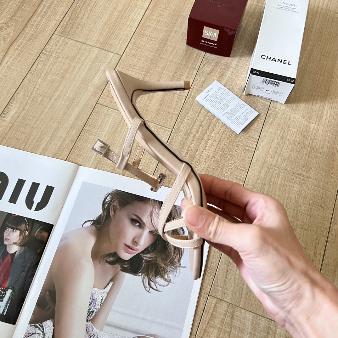 Women Top Quality C*eline shoes