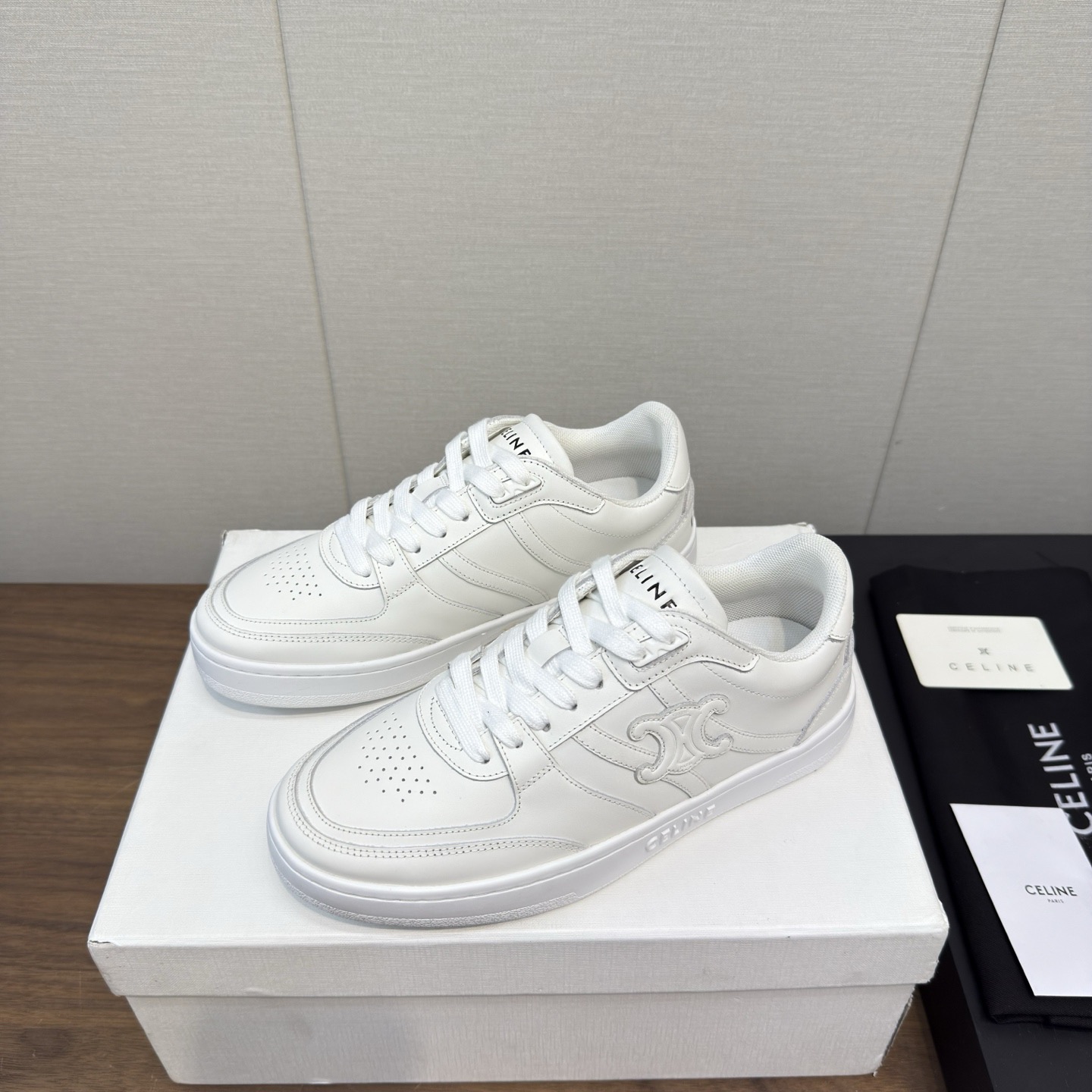 Women Top Quality C*eline shoes