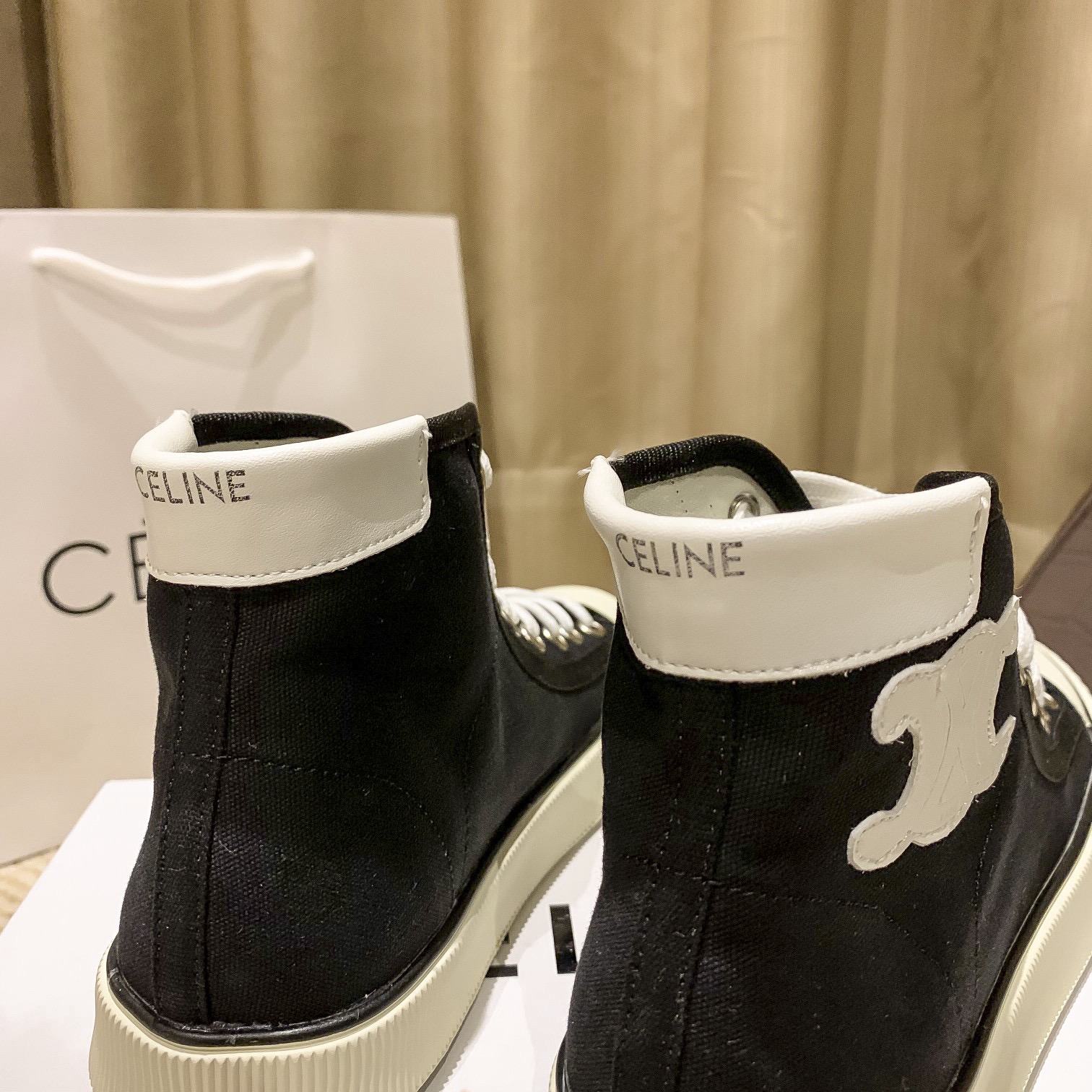 Women Top Quality C*eline shoes