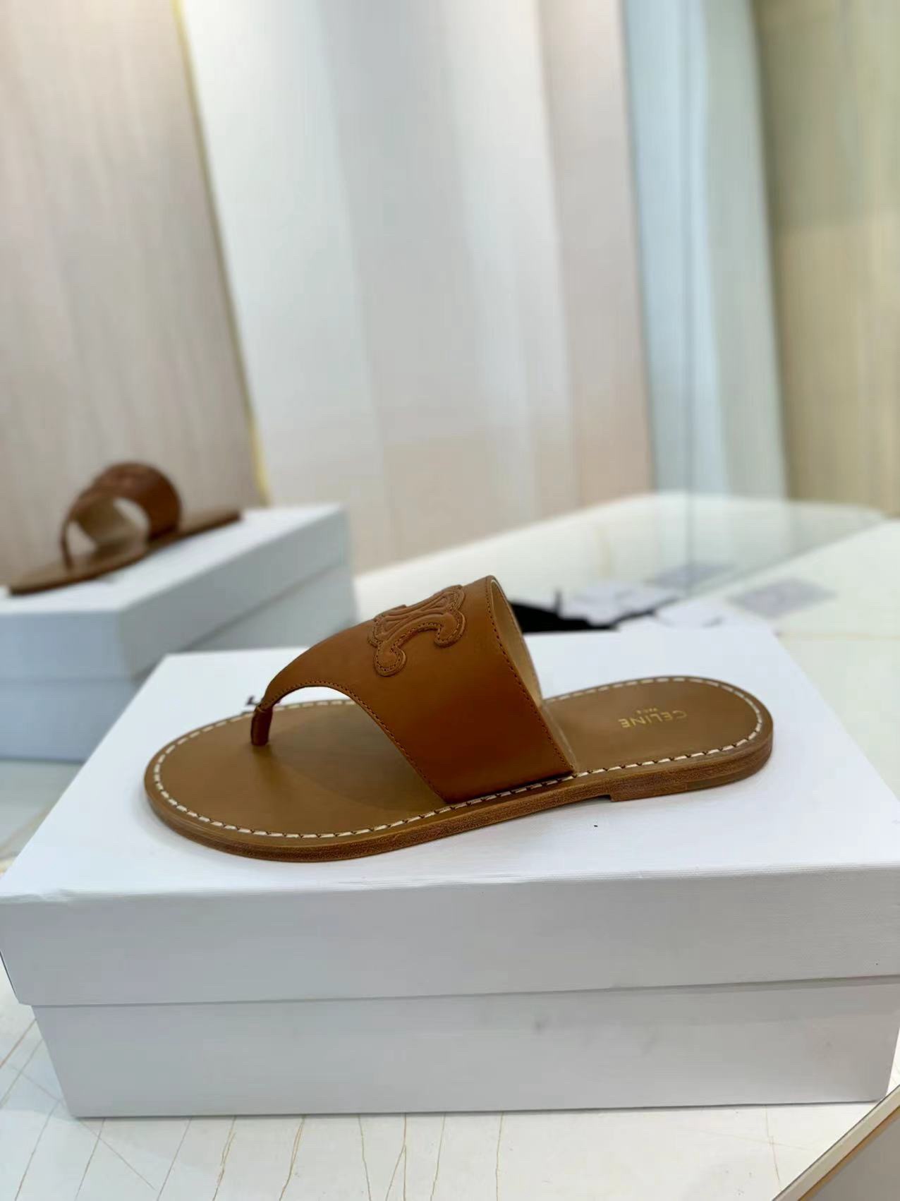 Women Top Quality C*eline shoes