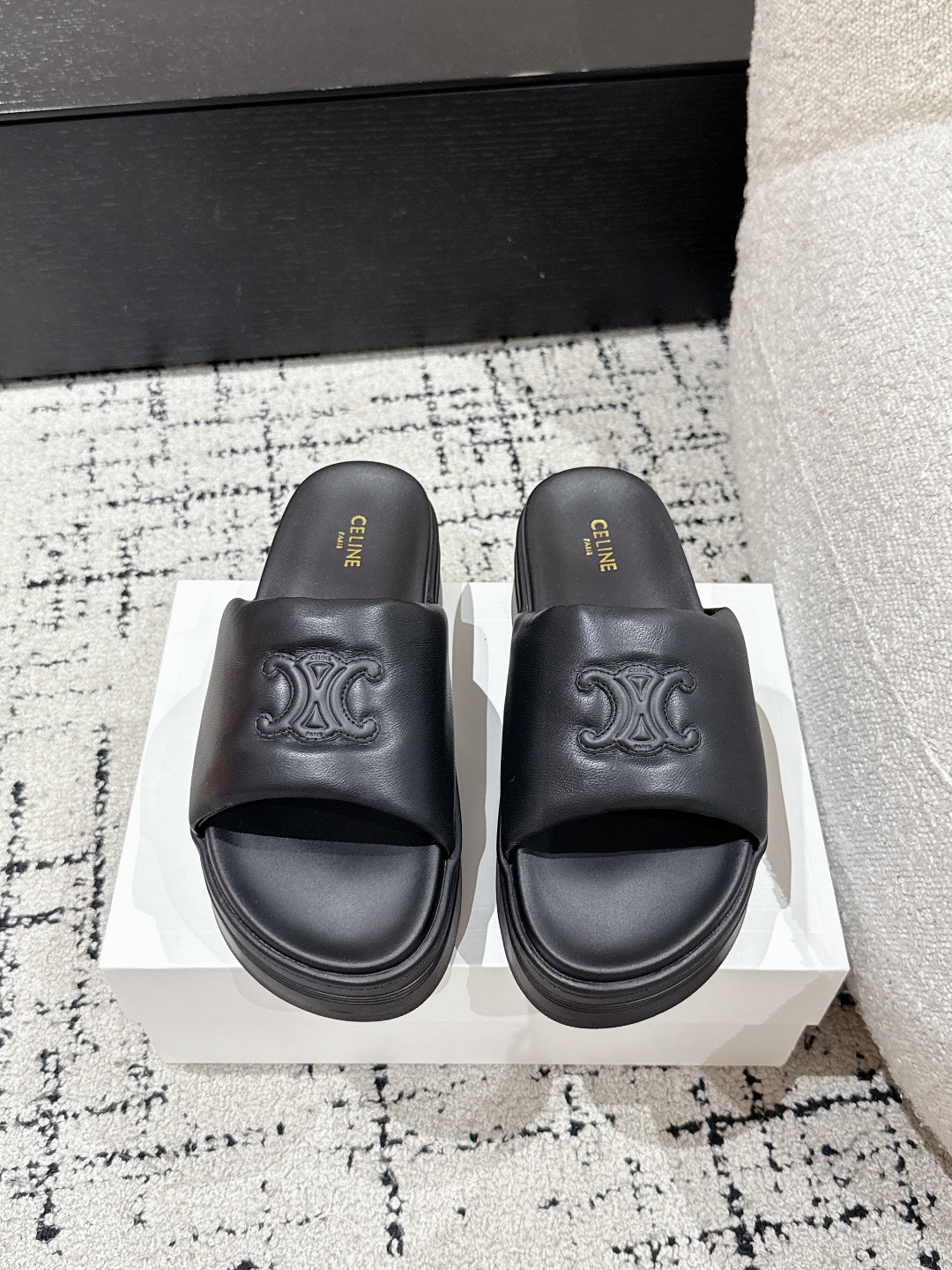 Women Top Quality C*eline shoes