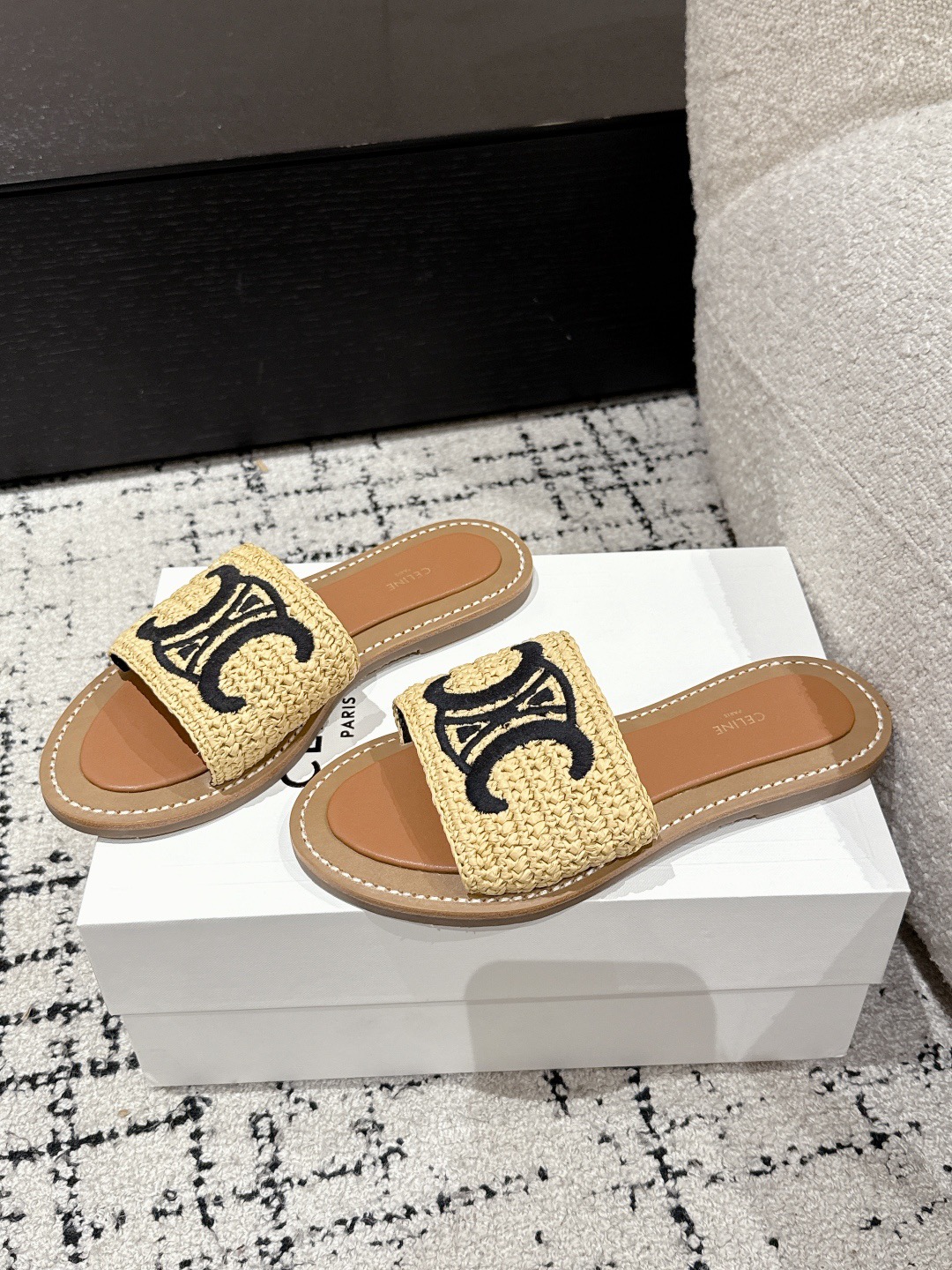 Women Top Quality C*eline shoes