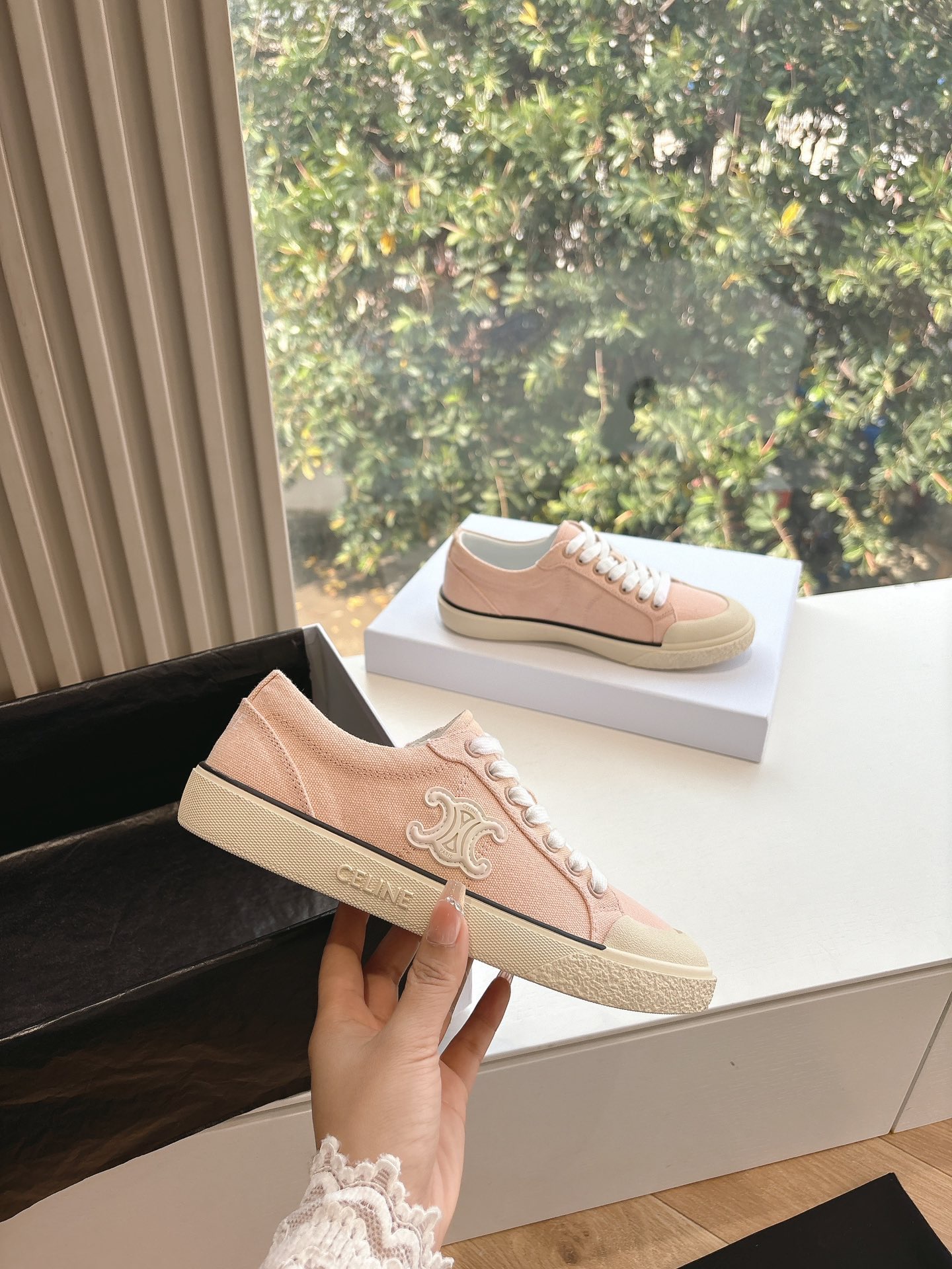 Women Top Quality C*eline shoes