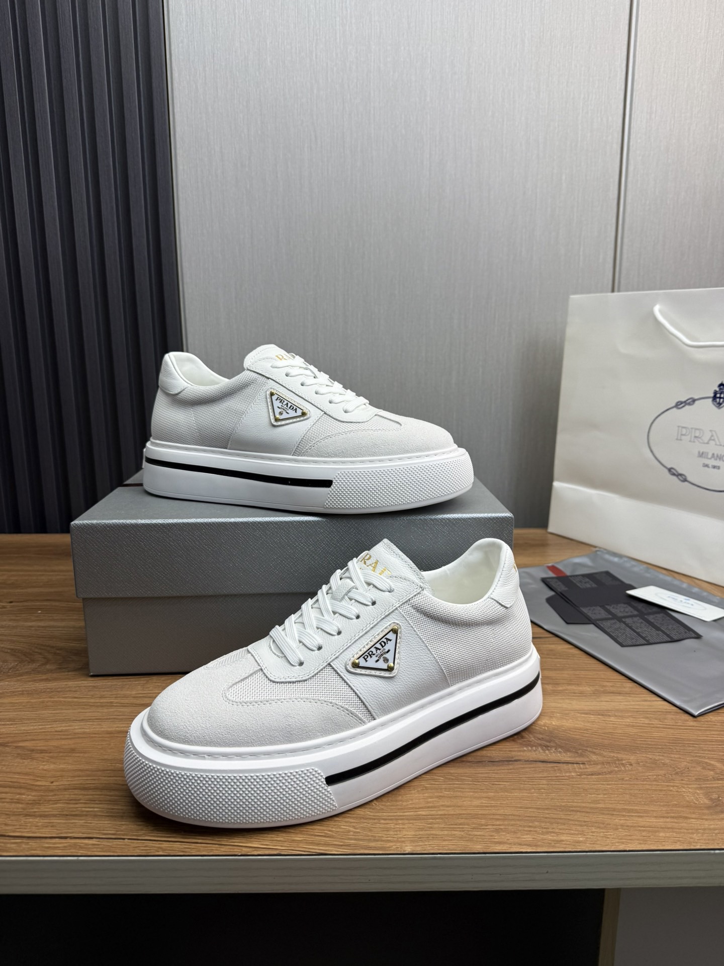 Women Men Top Quality P*rada shoes