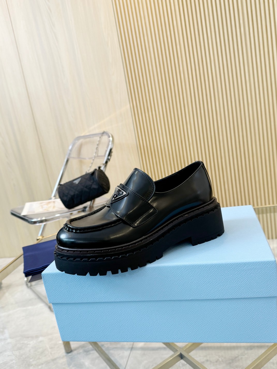 Women Top Quality P*rada shoes