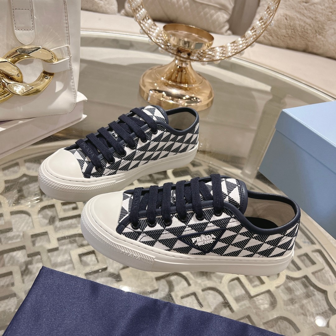 Women Men Top Quality P*rada shoes