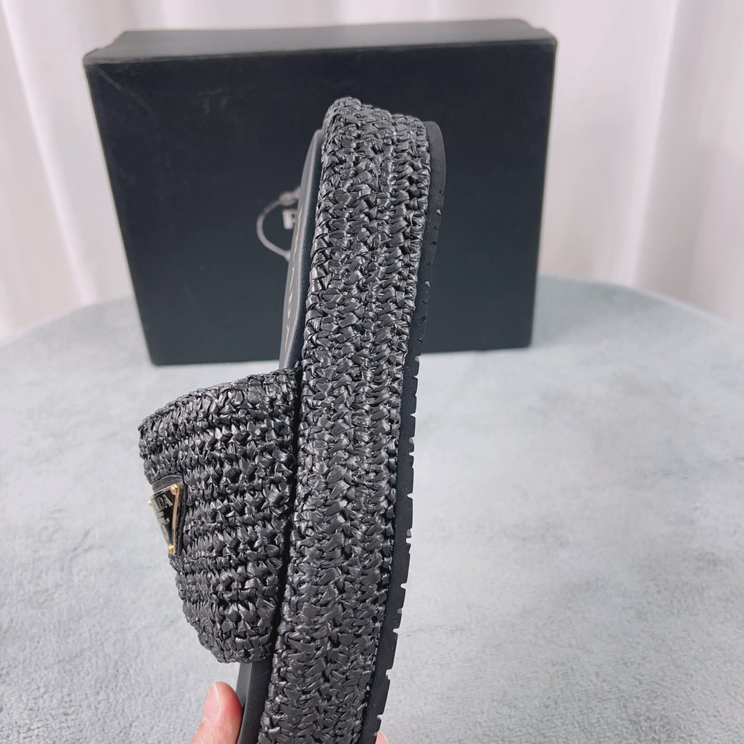 Women Men Top Quality P*rada shoes