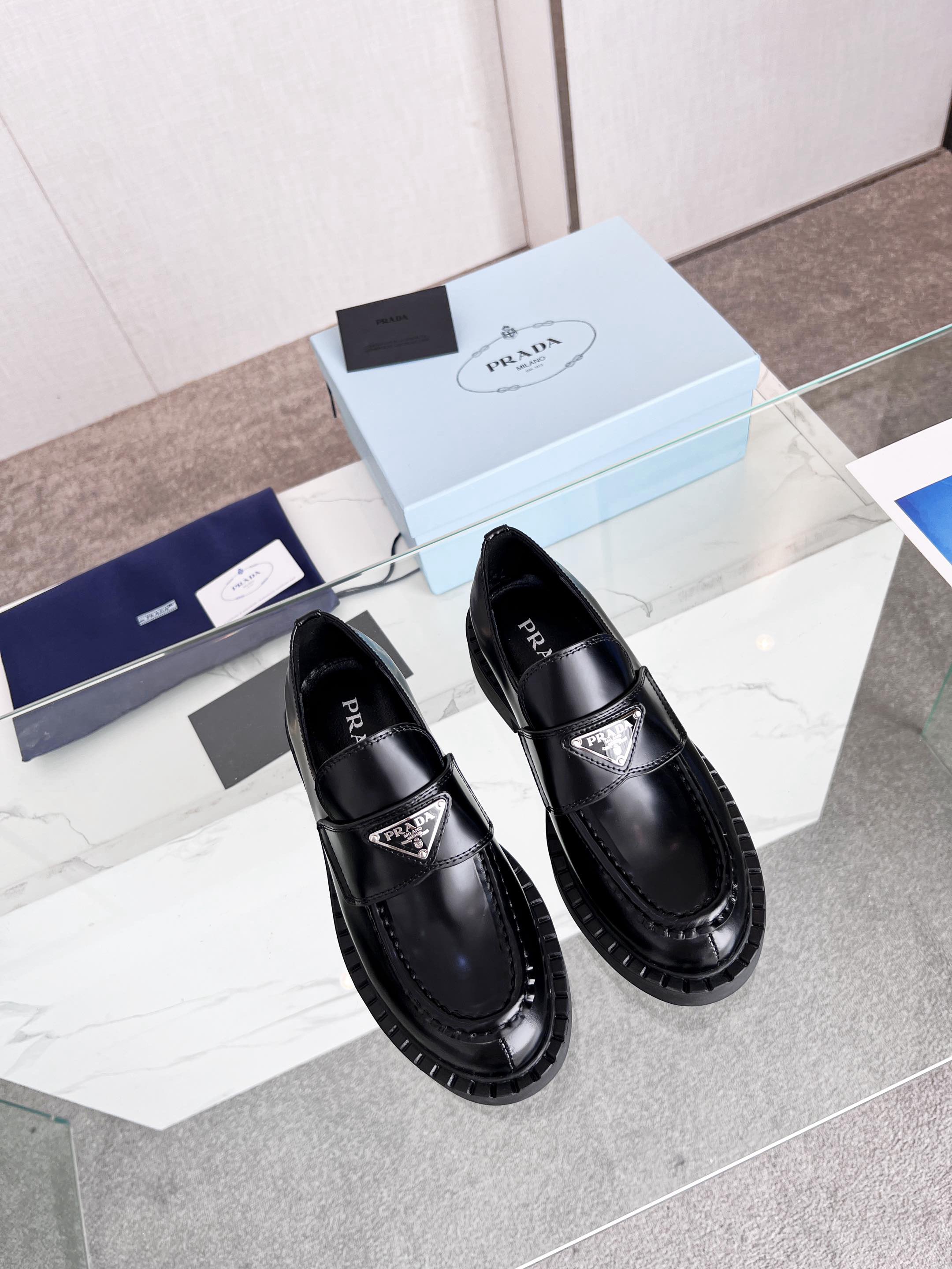 Women Men Top Quality P*rada shoes