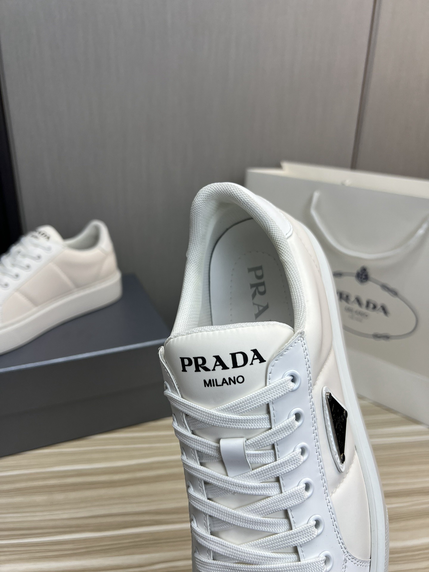Women Men Top Quality P*rada shoes