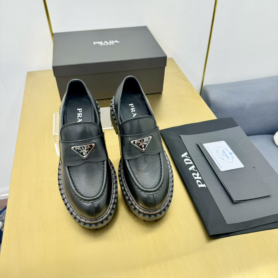 Women Men Top Quality P*rada shoes