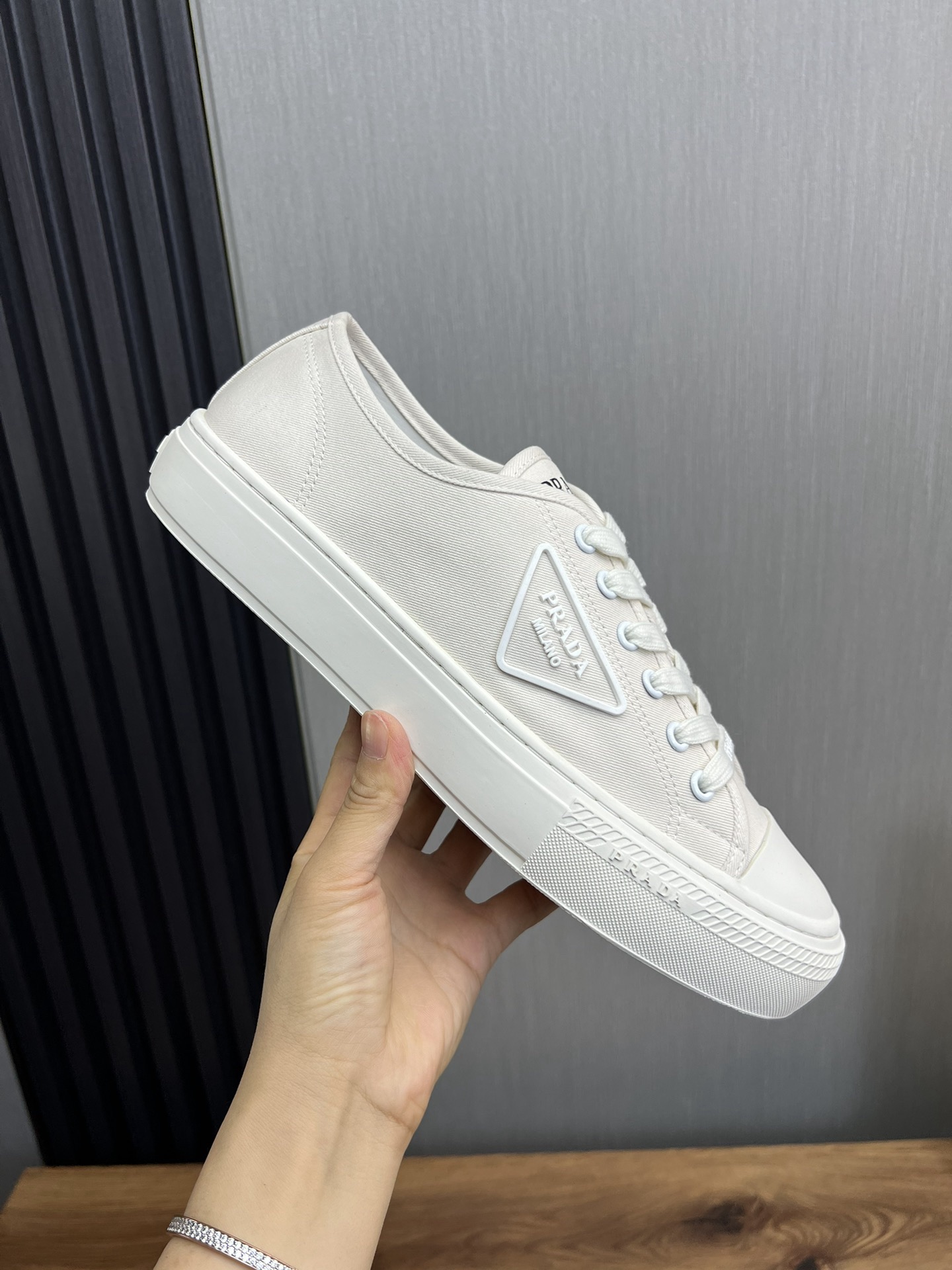 Women Men Top Quality P*rada shoes