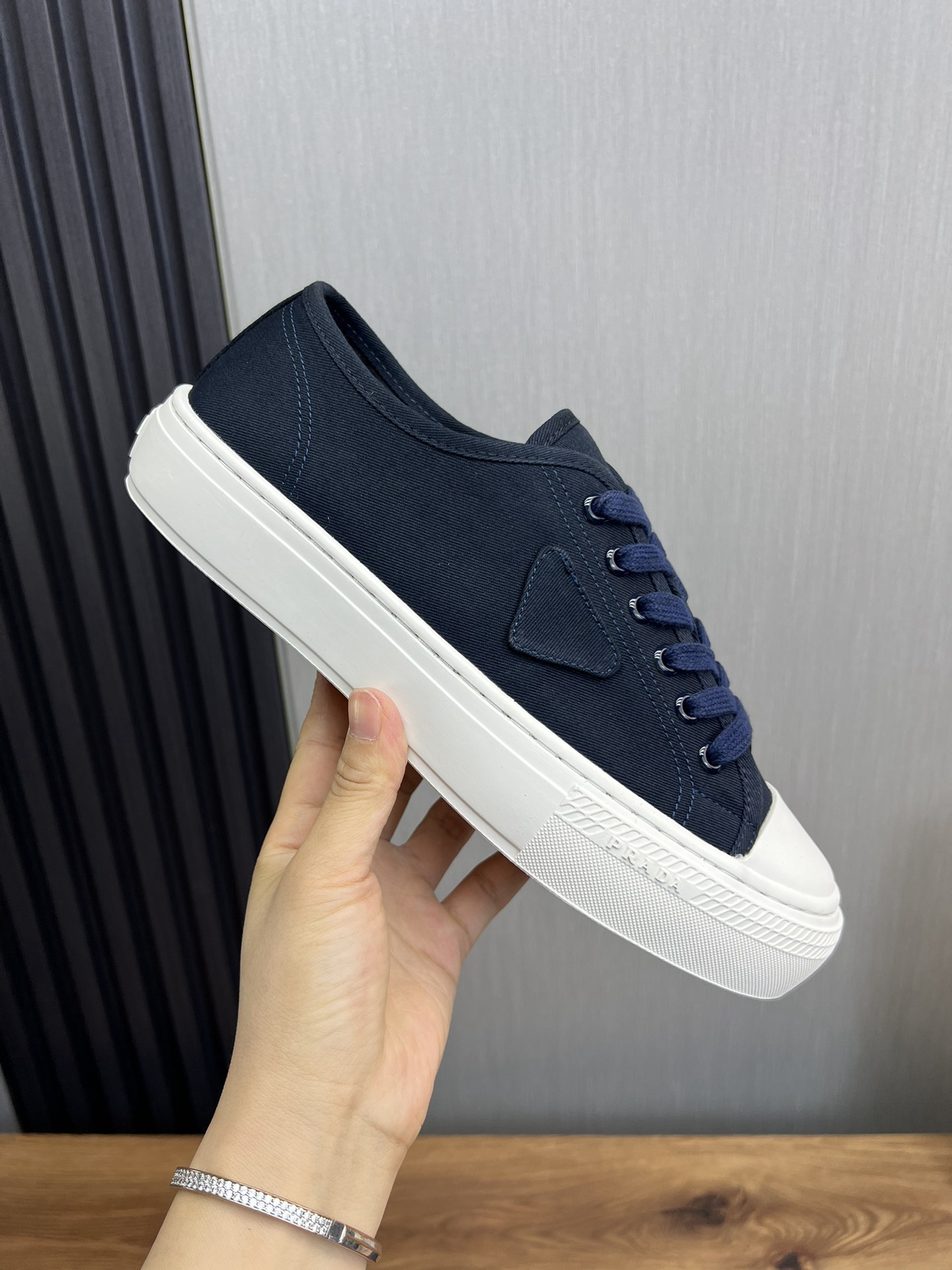 Women Men Top Quality P*rada shoes