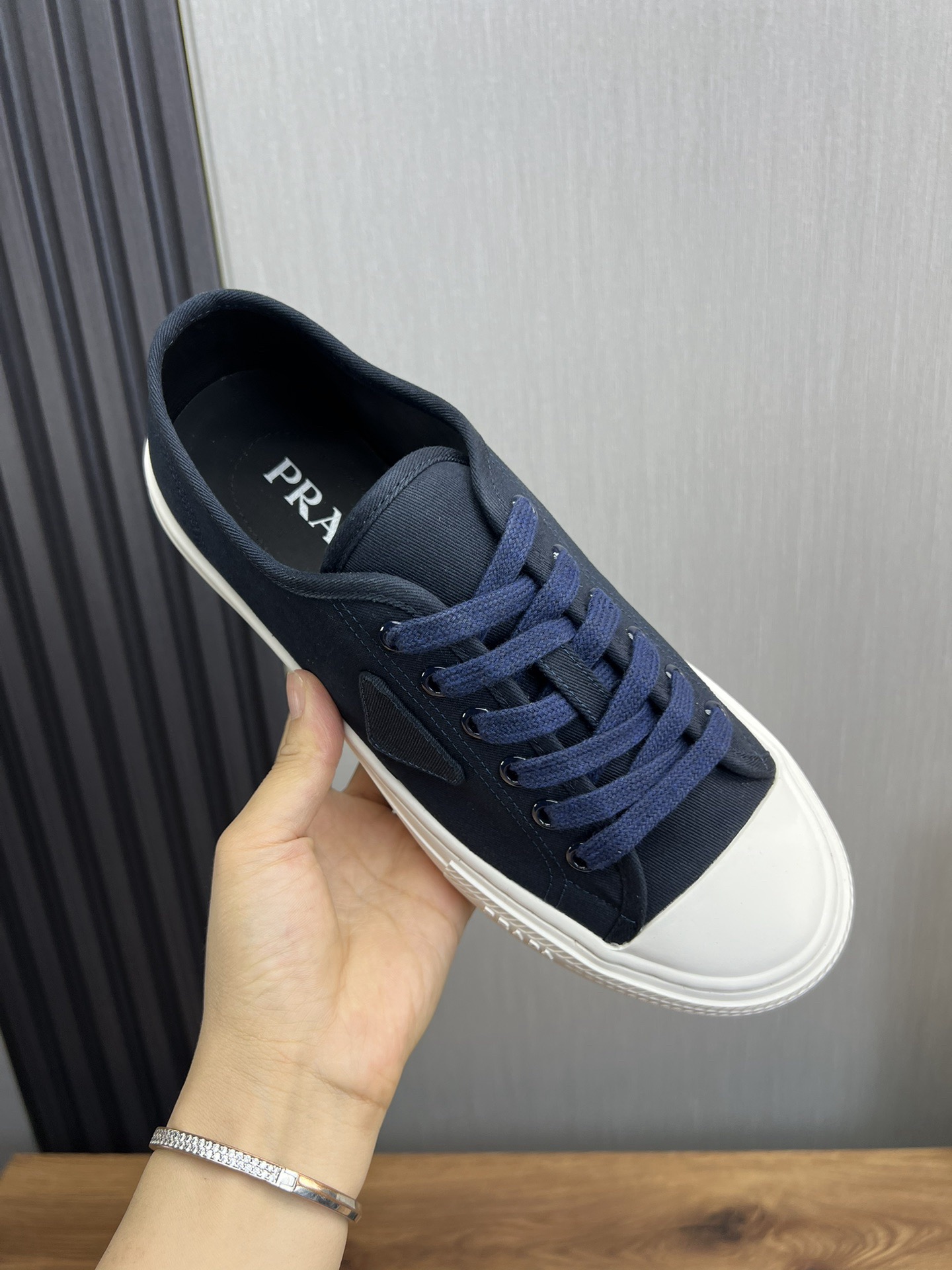 Women Men Top Quality P*rada shoes