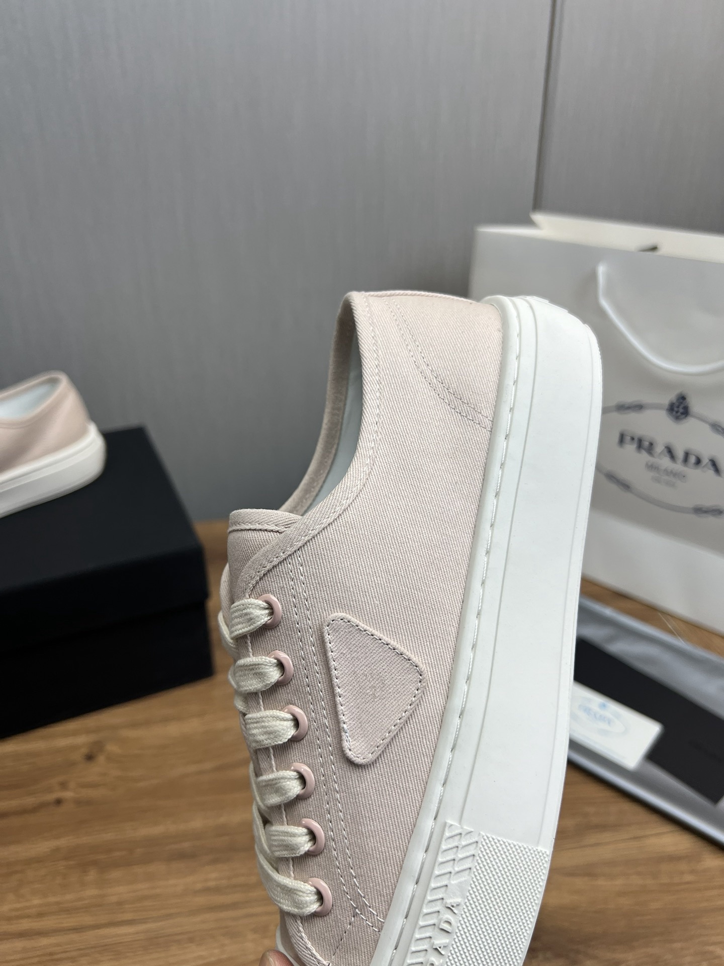 Women Men Top Quality P*rada shoes