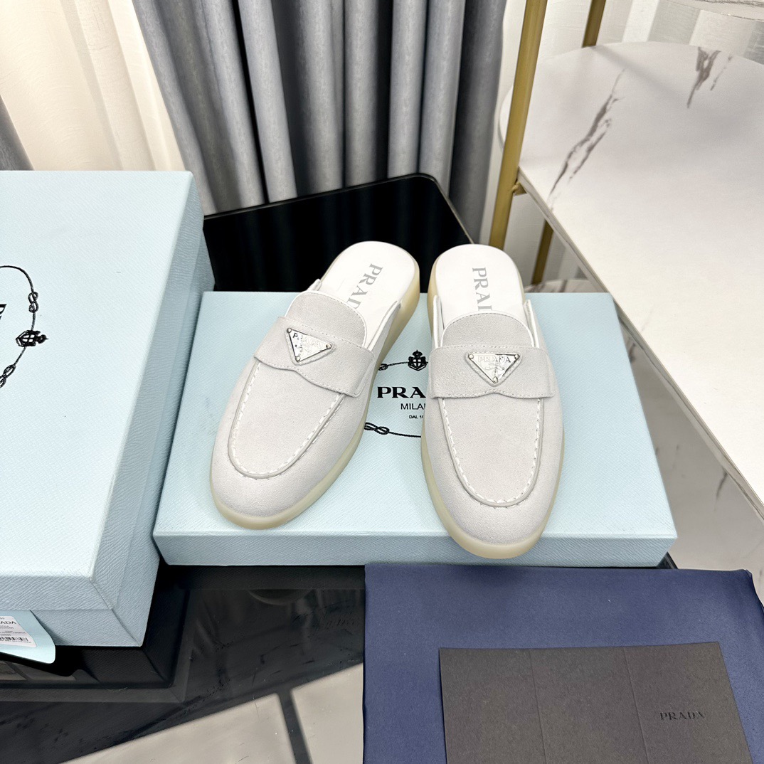 Women Top Quality P*rada shoes