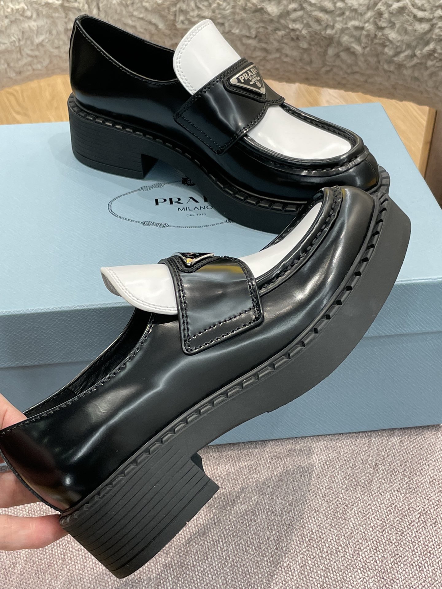 Women Men Top Quality P*rada shoes