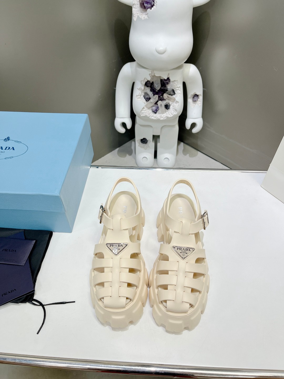 Women Top Quality P*rada shoes