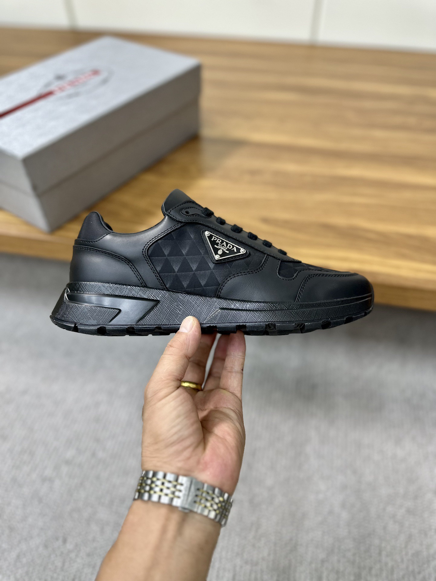 Women Men Top Quality P*rada shoes